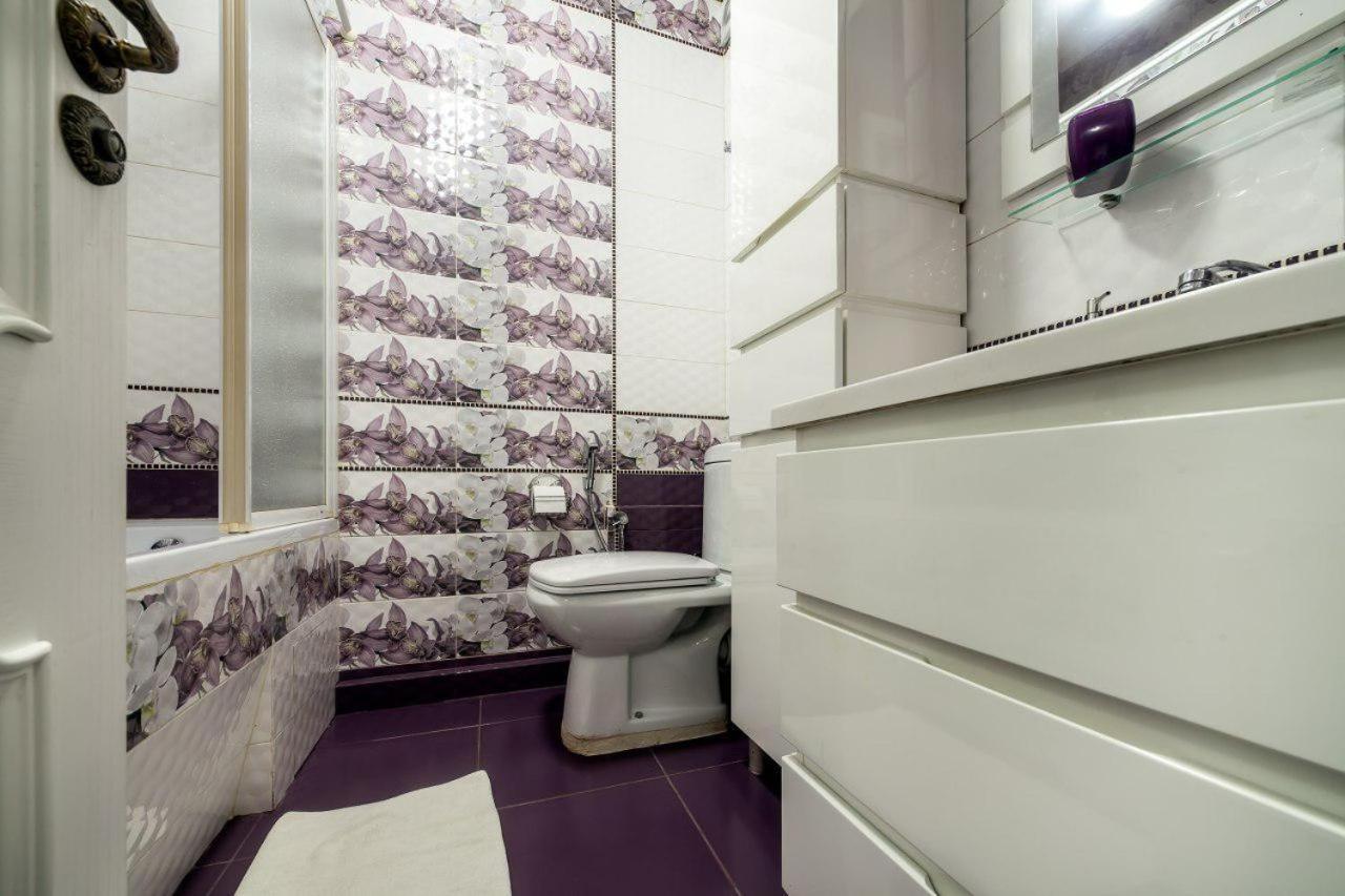 Apartamenty On Kryvonosa Lviv Exteriör bild